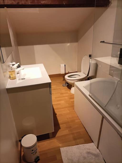 Le 7 Apartment Servian